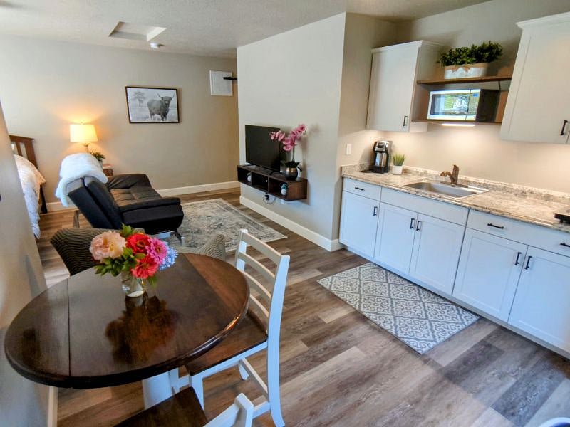 Furnished Finder property 561530_1 photo 11