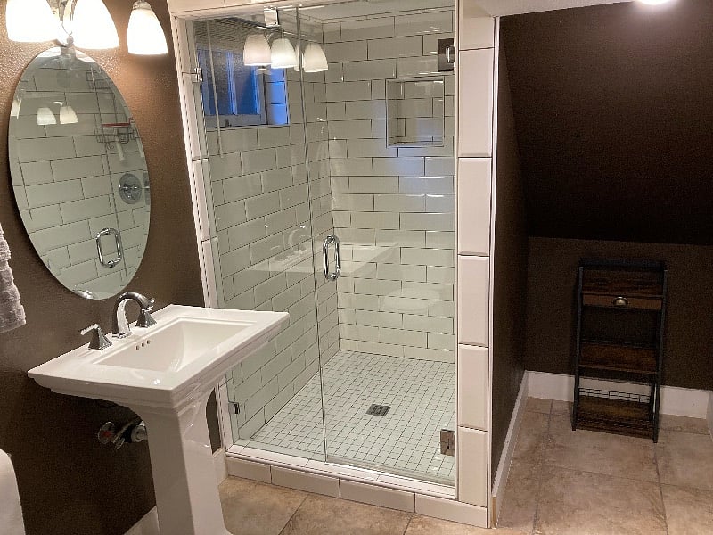 Full sized shower