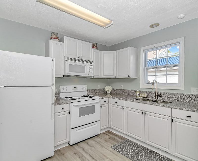 Furnished Finder property 561695_1 photo 3