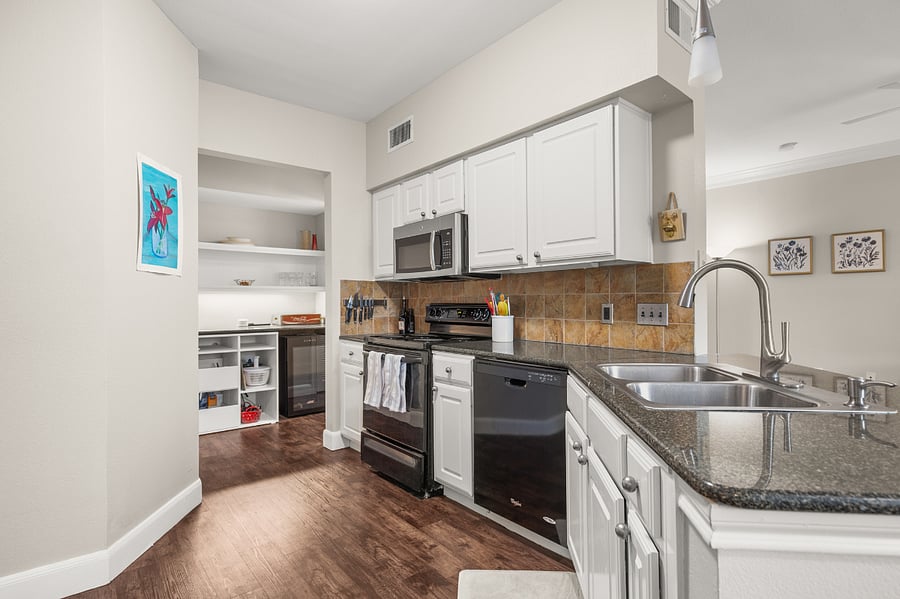 Furnished Finder property 561708_1 photo 16