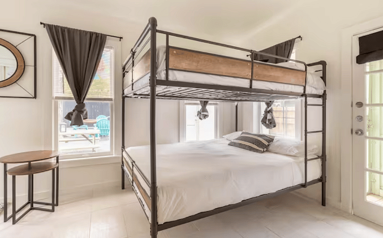 Back bedroom has 2 queen beds (bunk-beds).
