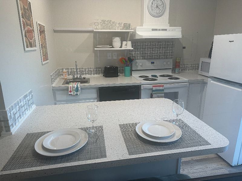 Furnished Finder property 561765_1 photo 3