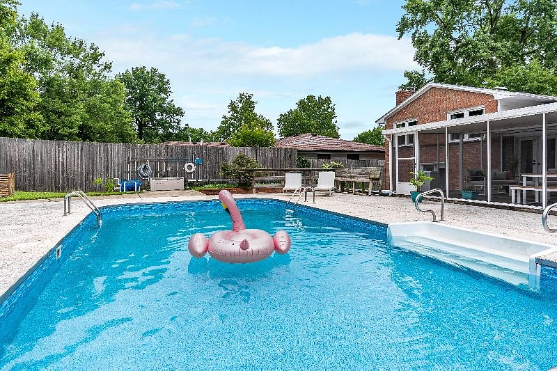 Furnished Finder property 561774_1 photo 37