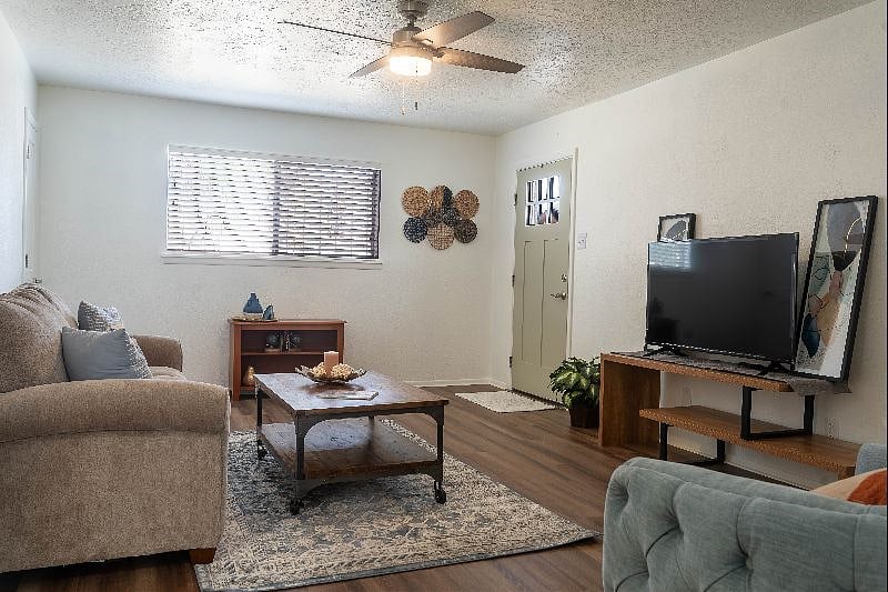 Furnished Finder property 561811_1 photo 7