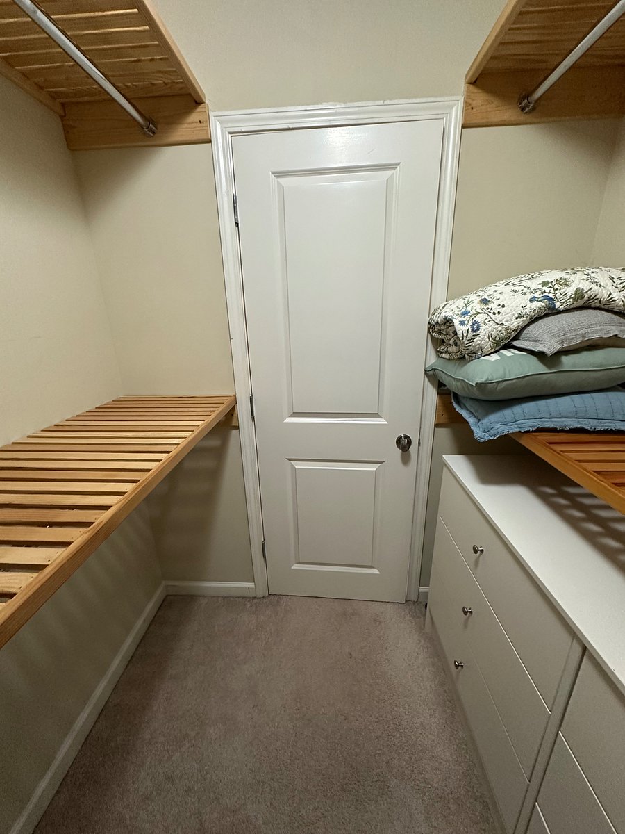 Walk-in closet
