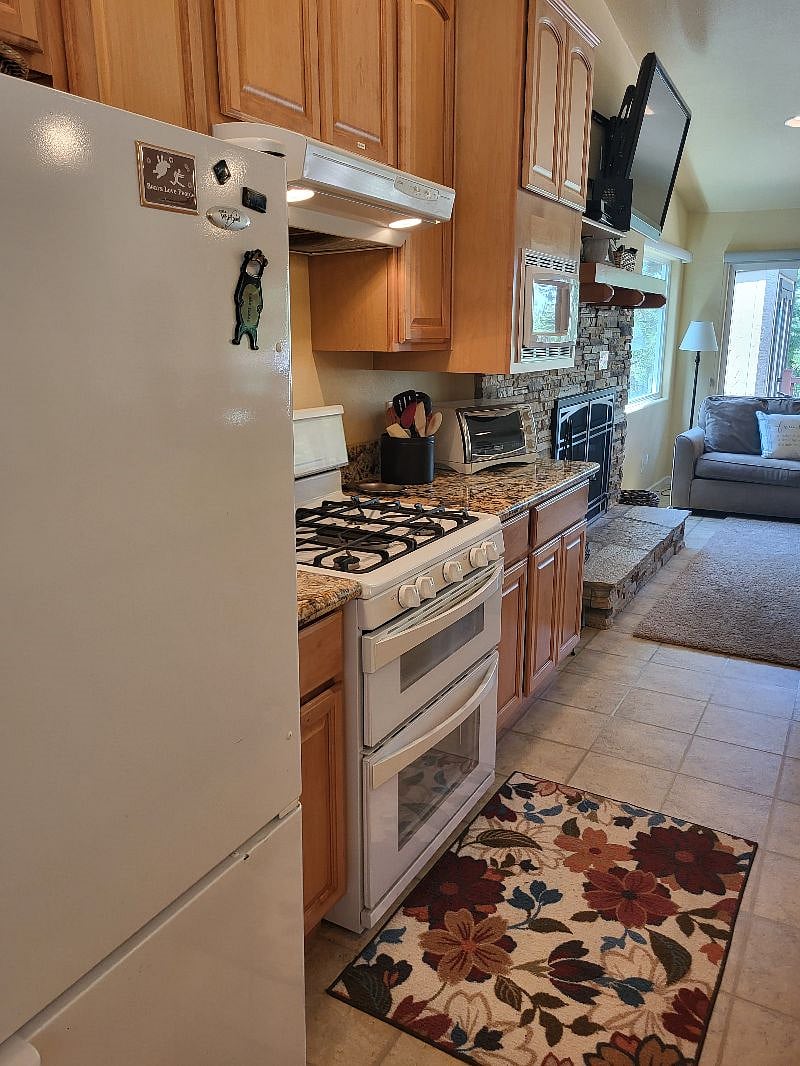 Furnished Finder property 561869_1 photo 8