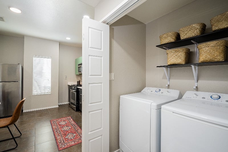 Furnished Finder property 562176_1 photo 16