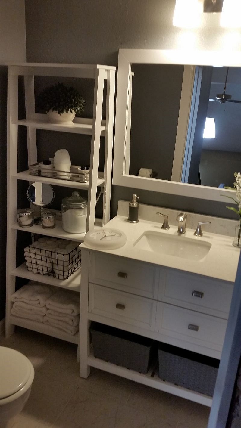 Second bathroom upstairs with tub/shower combo