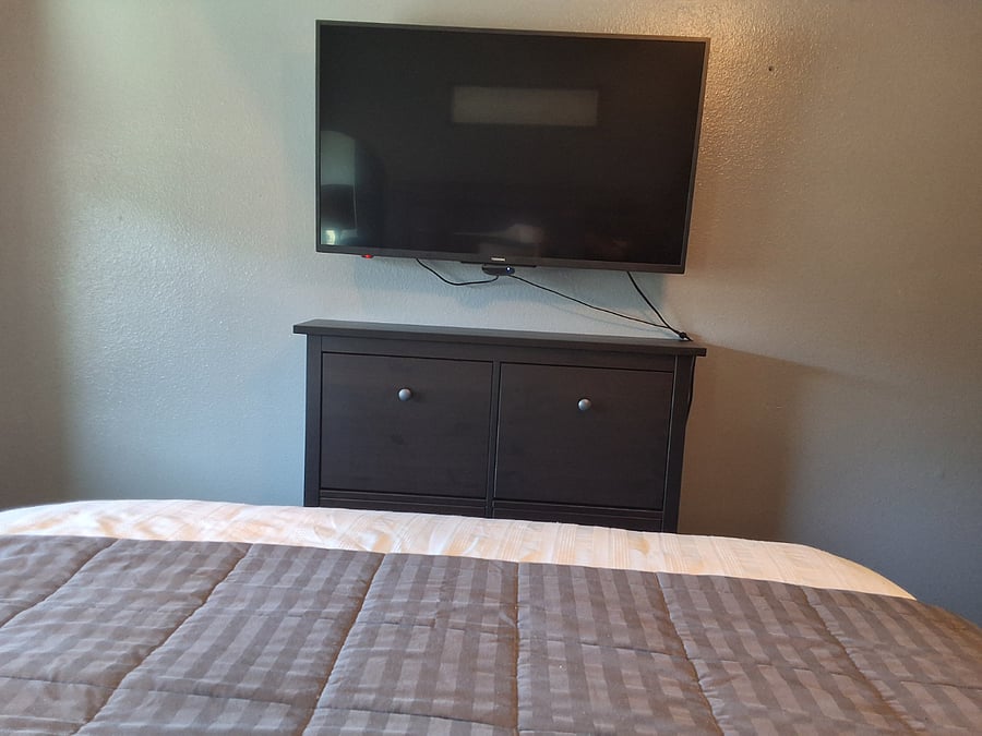 second bedroom, mounted tv, Roku enabled