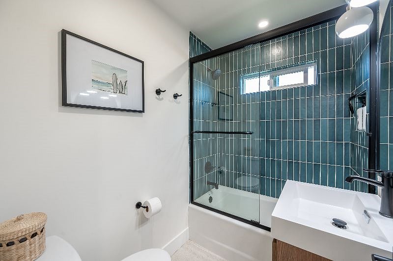 Furnished Finder property 562300_1 photo 8