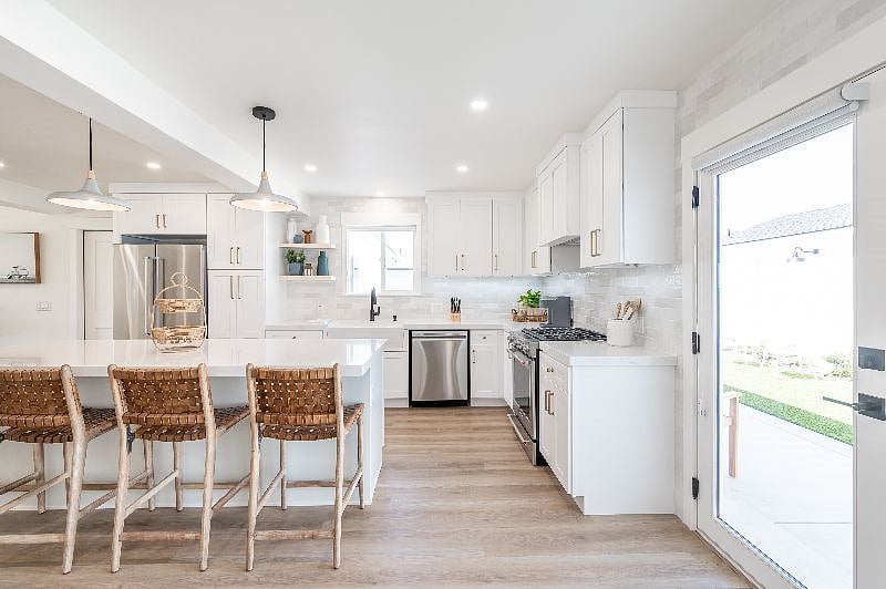 Furnished Finder property 562300_1 photo 11