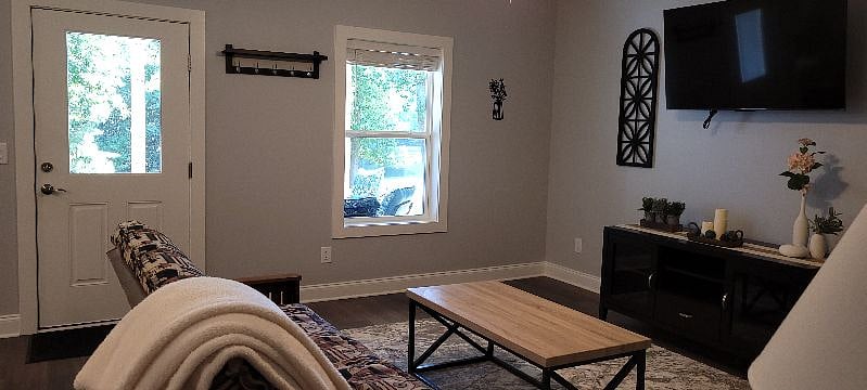 Furnished Finder property 562342_1 photo 3