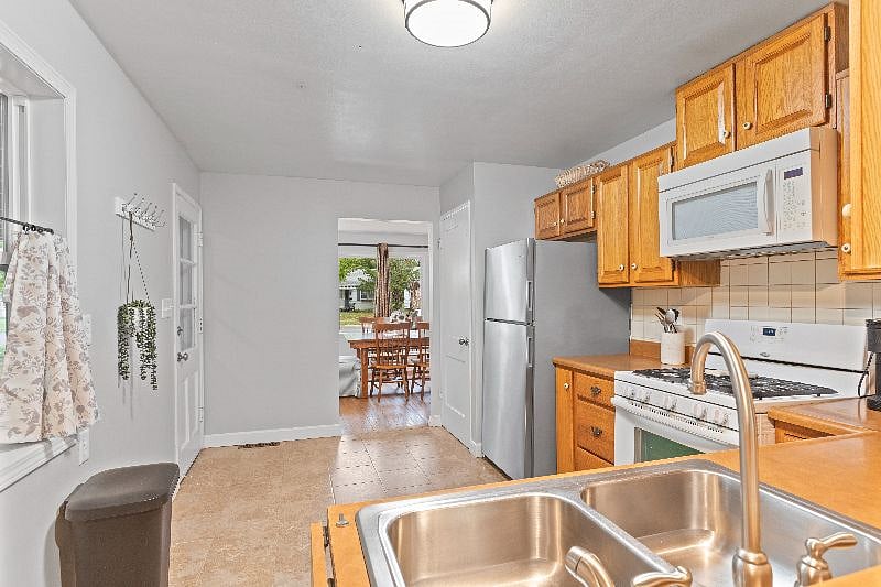 Furnished Finder property 562412_1 photo 4