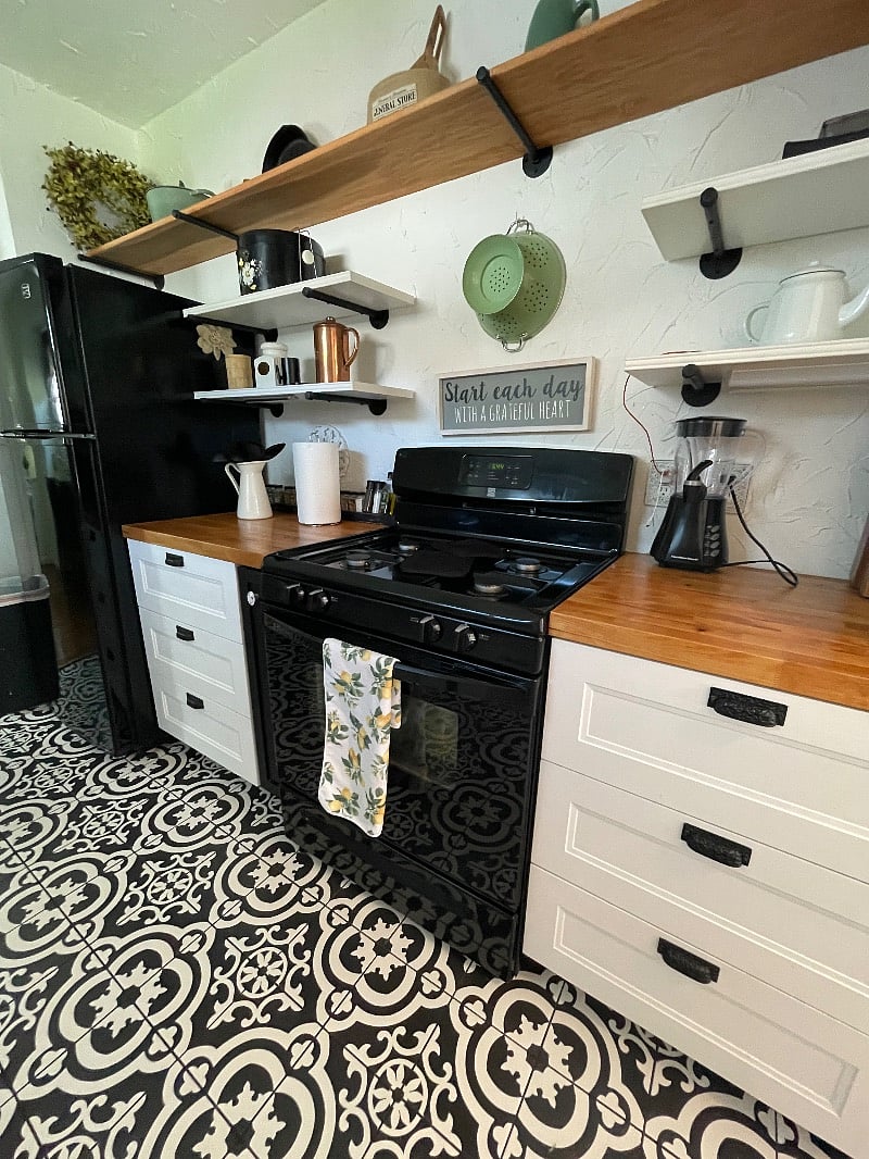 Furnished Finder property 562460_1 photo 14