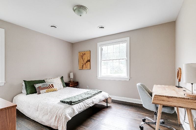 Bedroom #1
