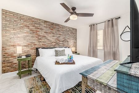 Furnished Finder property 562515_1 photo 3