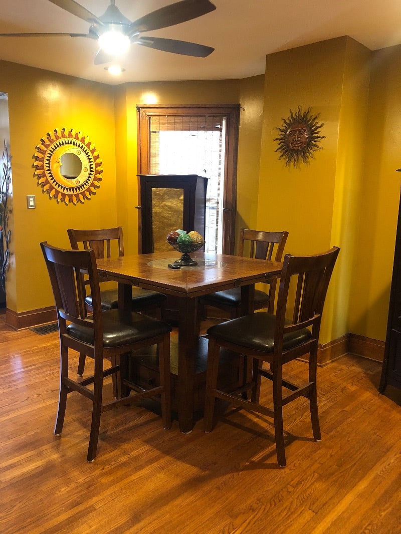 Dinning room seats 4 also has two curio cabinets to put your working supplies in, books, laptops, paperwork etc. 