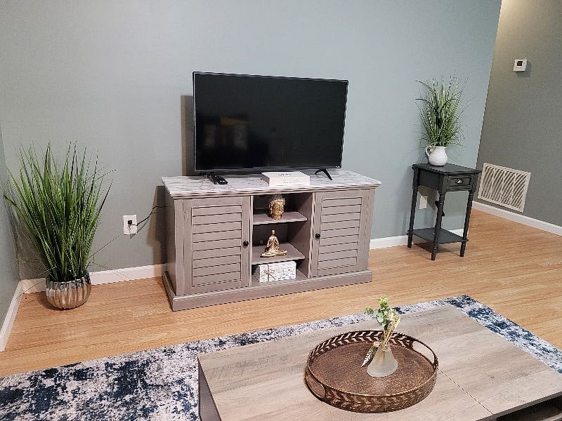 Furnished Finder property 562701_1 photo 3
