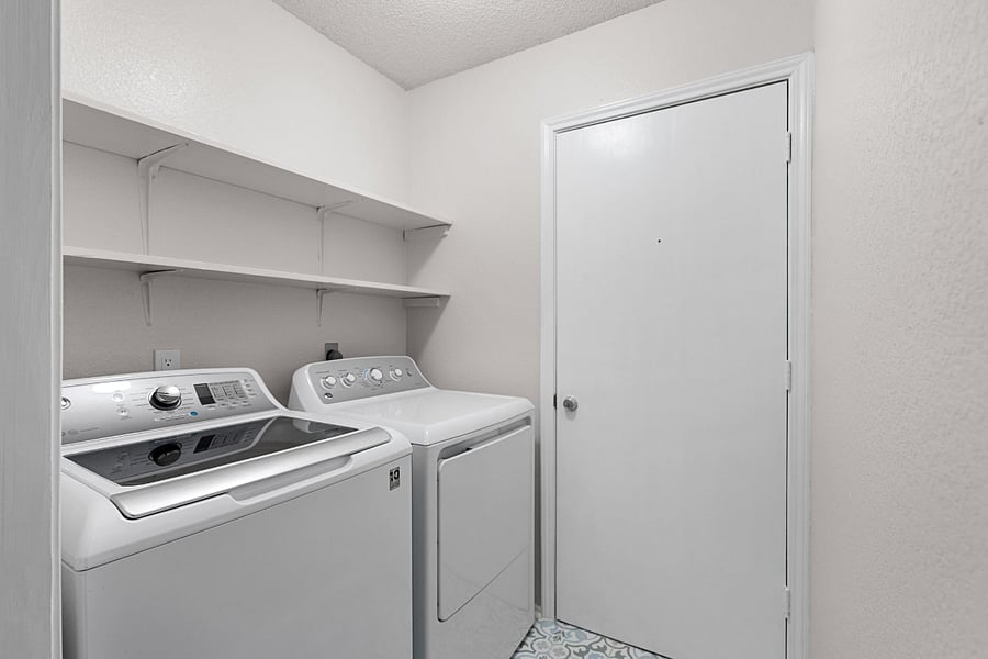 Furnished Finder property 562705_1 photo 30