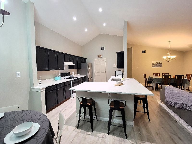 Kitchen with bar