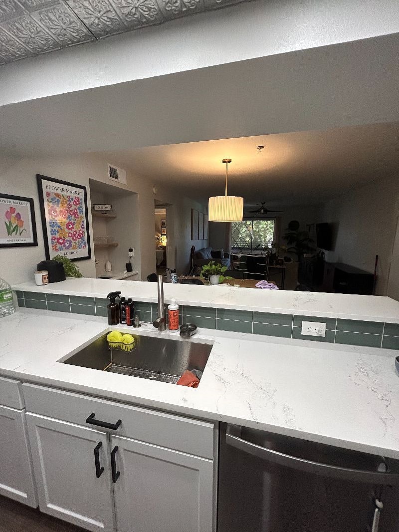 Furnished Finder property 562834_1 photo 4