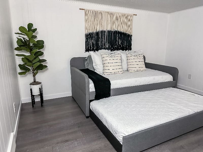 Full Day bed w/ Trundle Offering Additional Sleeping Arrangements for 3