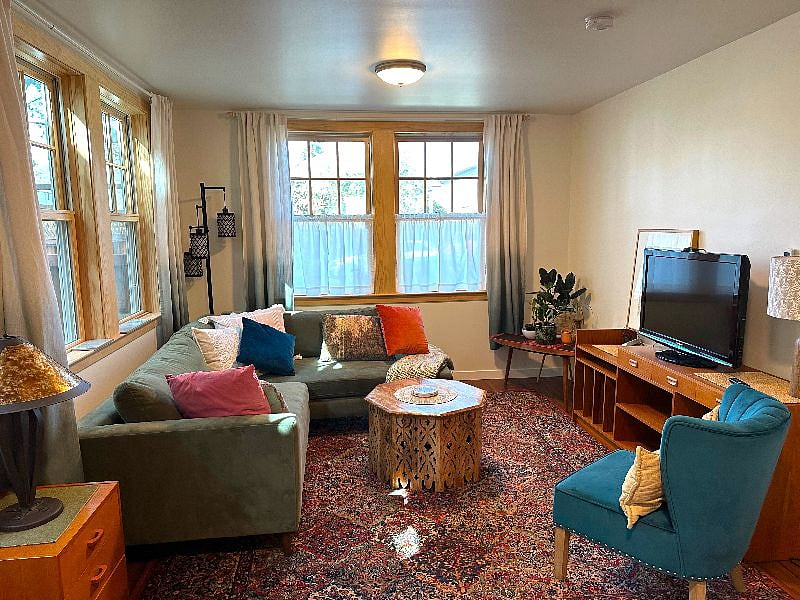 Furnished Finder property 562995_1 photo 3