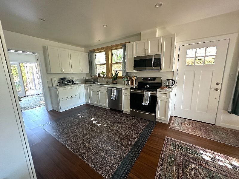 Furnished Finder property 562995_1 photo 9