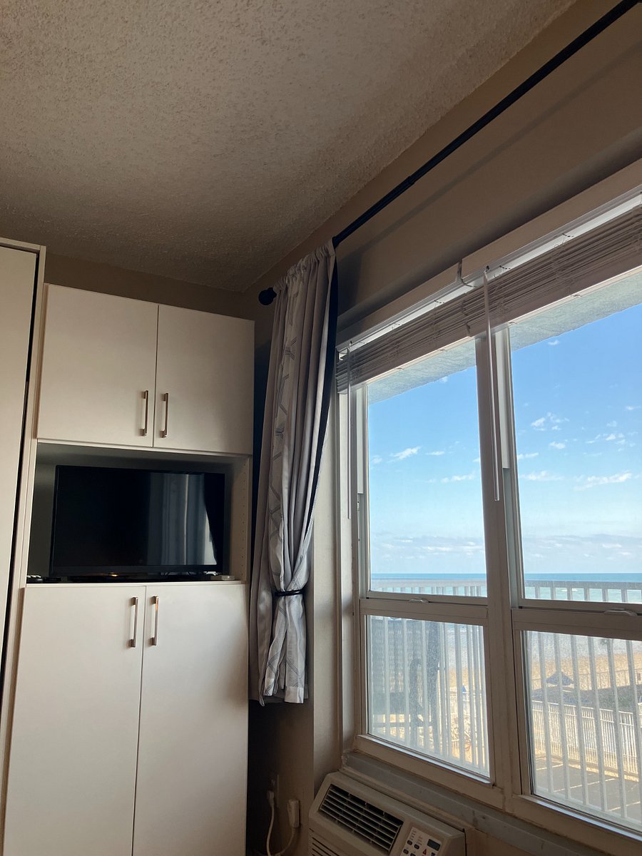 Ocean View from Couch! Small, but smart T.V. High-speed internet and basic cable offered.