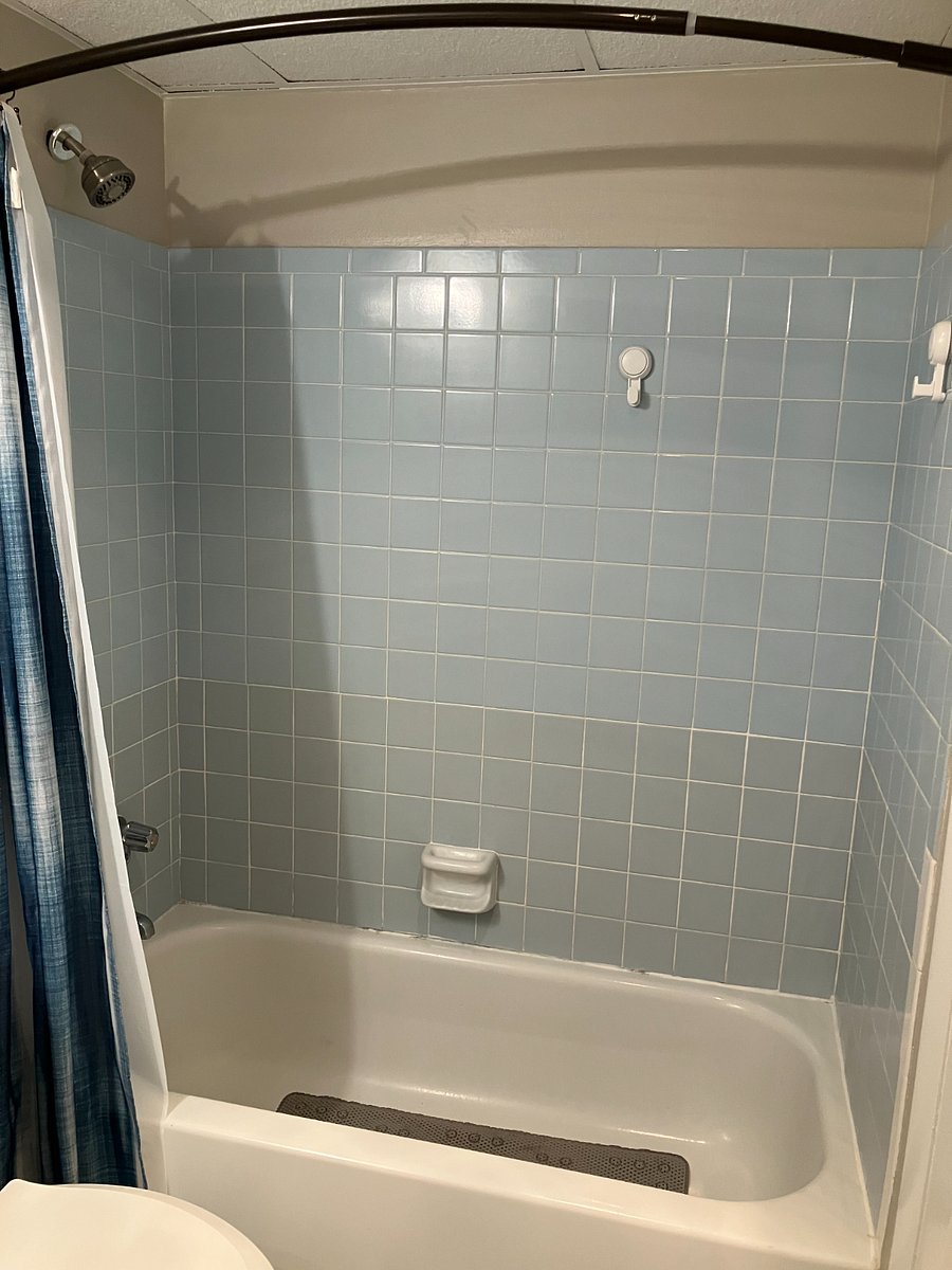 Shower/Tub