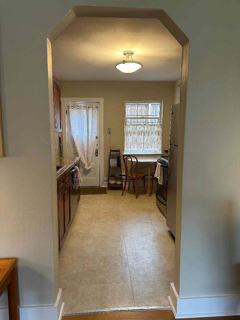 Furnished Finder property 563052_1 photo 6