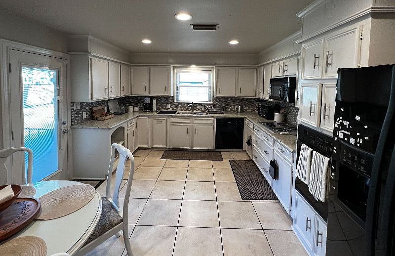 Furnished Finder property 563092_1 photo 7