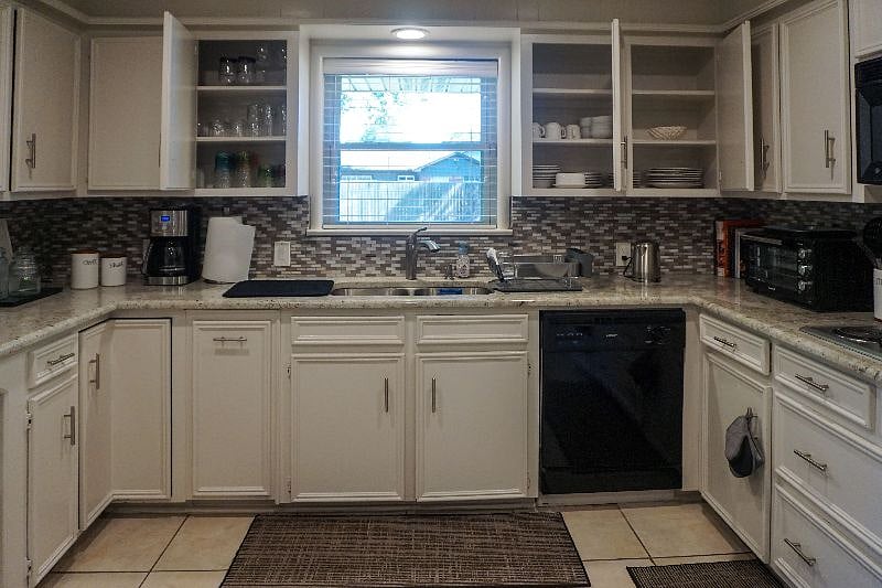 Furnished Finder property 563092_1 photo 10