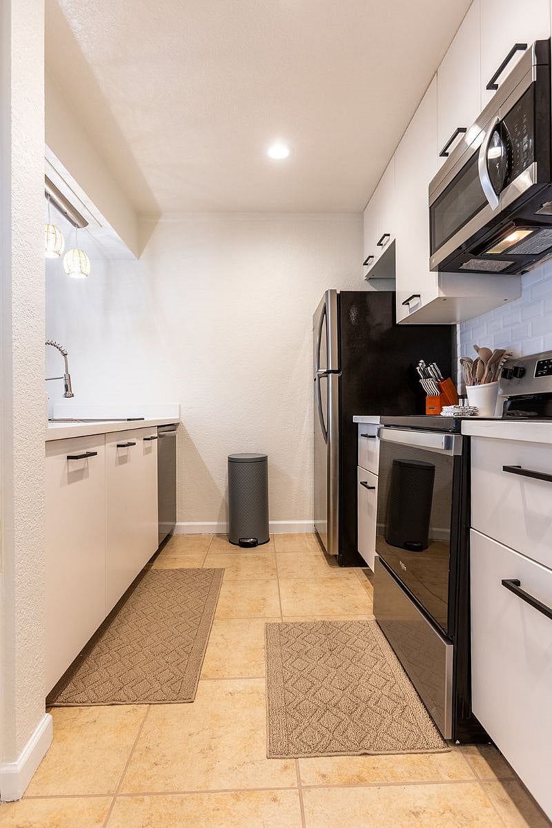 Furnished Finder property 563148_1 photo 18