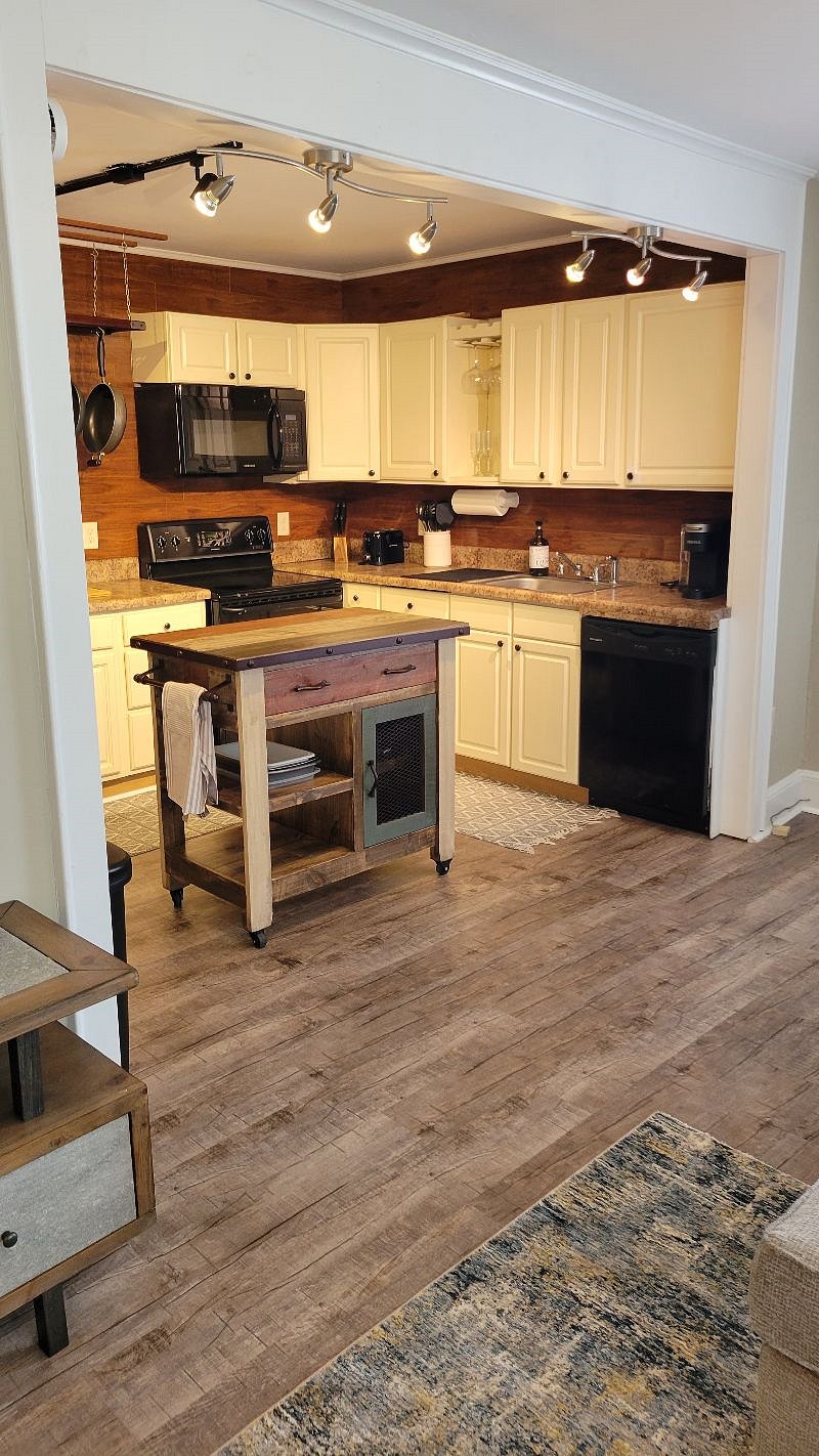 Furnished Finder property 563240_1 photo 4