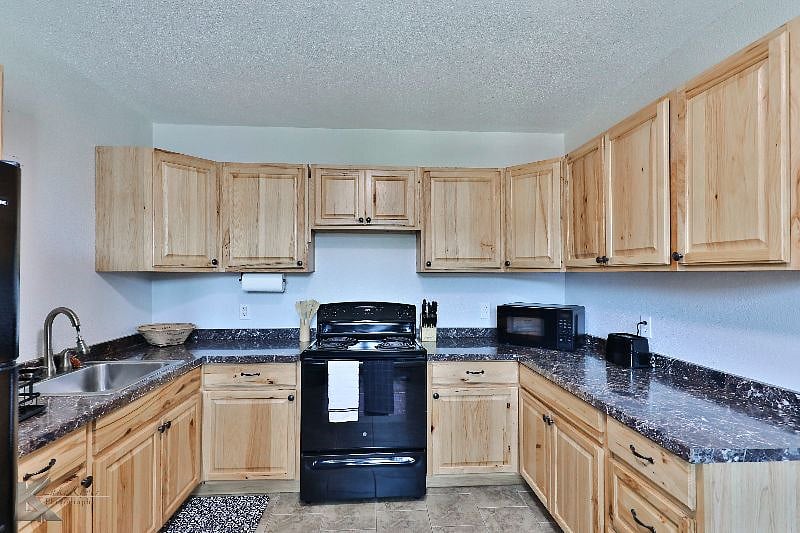 Furnished Finder property 563399_1 photo 11