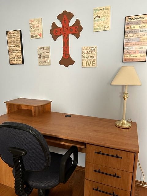 Large desk area