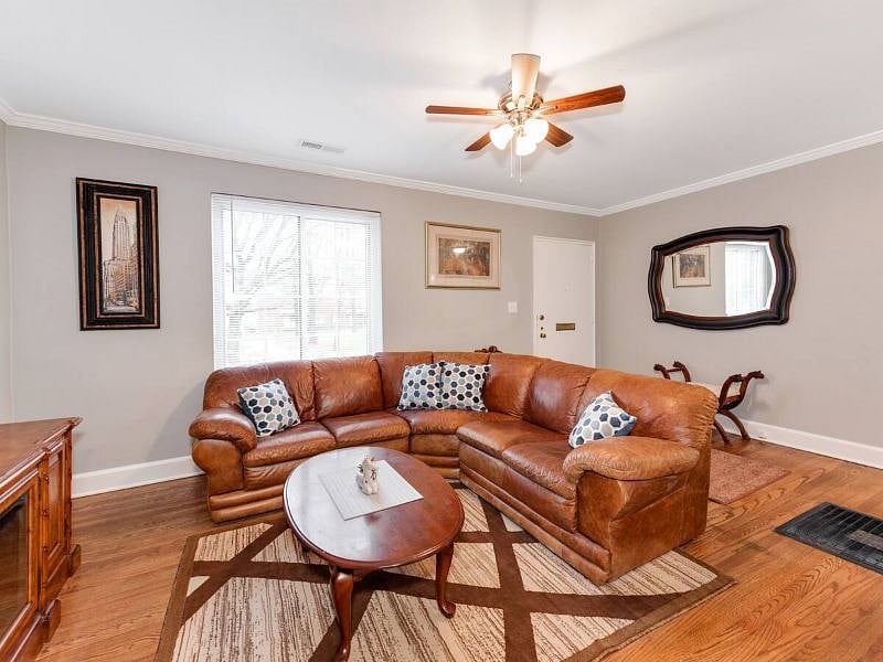 Furnished Finder property 563573_1 photo 3