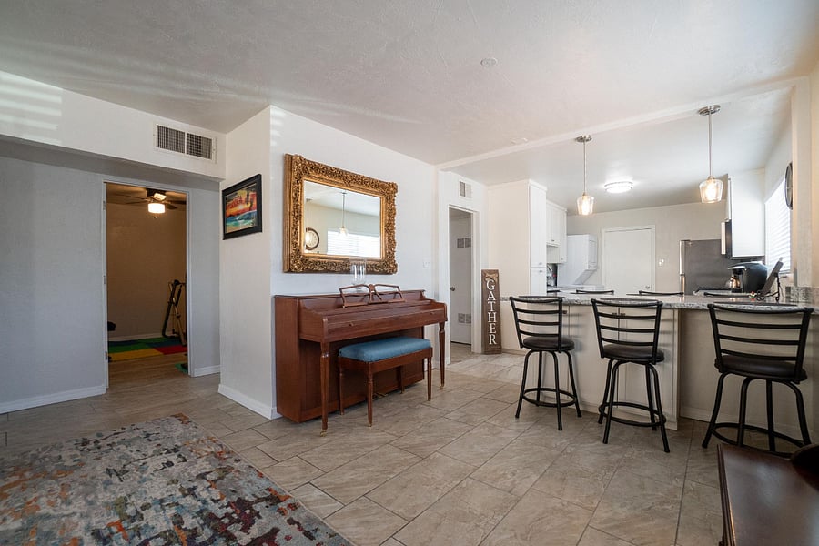 Furnished Finder property 563588_2 photo 8
