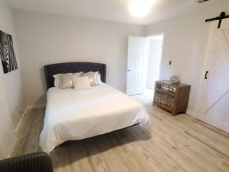 Furnished Finder property 563603_1 photo 13