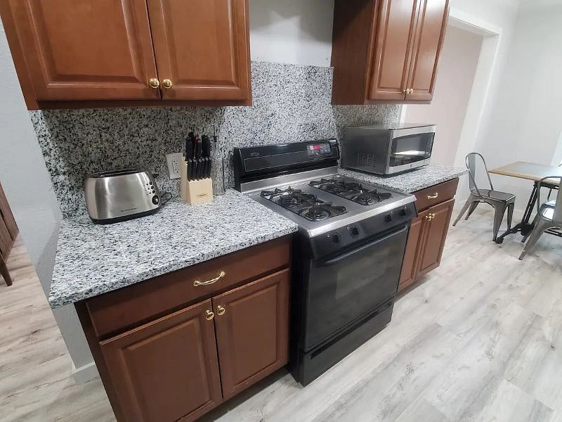 Furnished Finder property 563603_1 photo 31