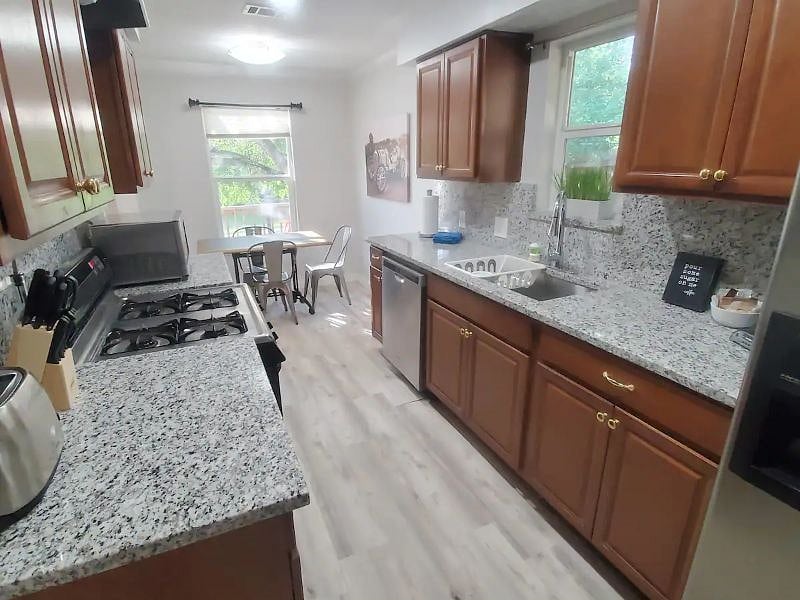 Furnished Finder property 563603_1 photo 15