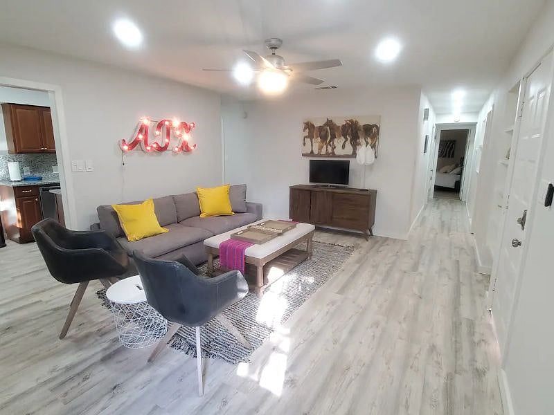 Furnished Finder property 563603_1 photo 22