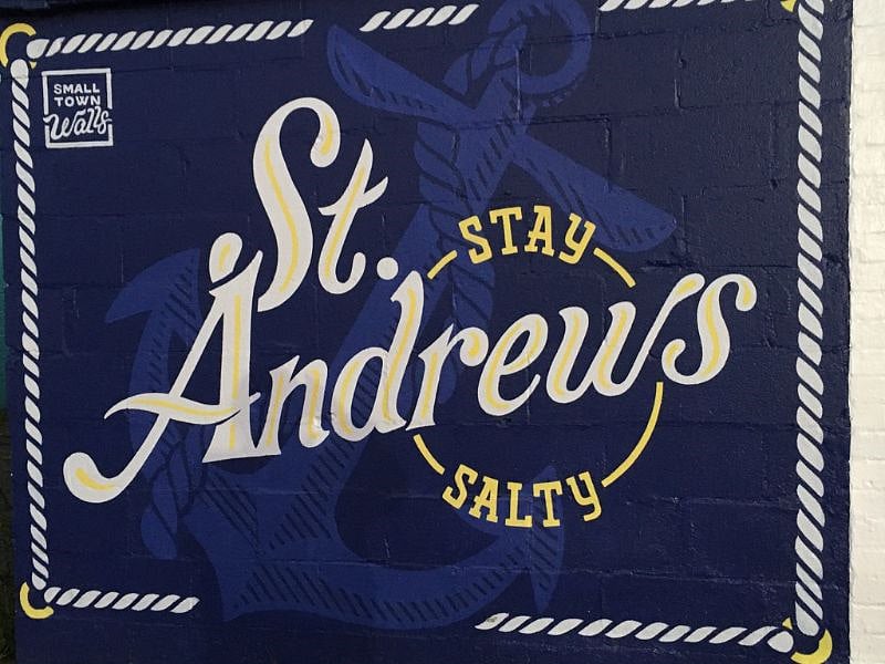 Quirky Neighborhood within walking distance for coffee shops, bakeries, food and drink