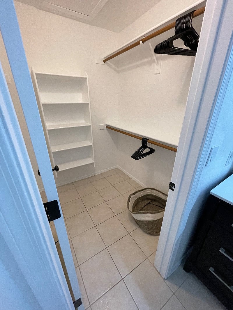 Walk in closet