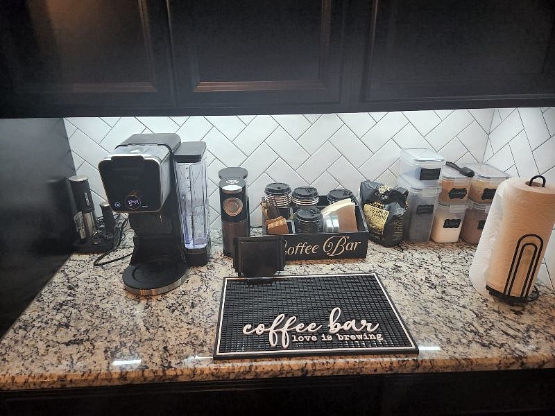 Coffee Bar
K-Cups
Carafe
Personal Cups
