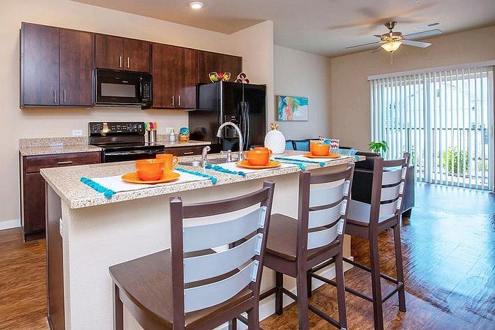 Furnished Finder property 563800_1 photo 7