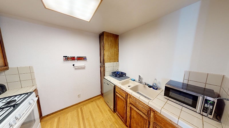 Furnished Finder property 563808_1 photo 4