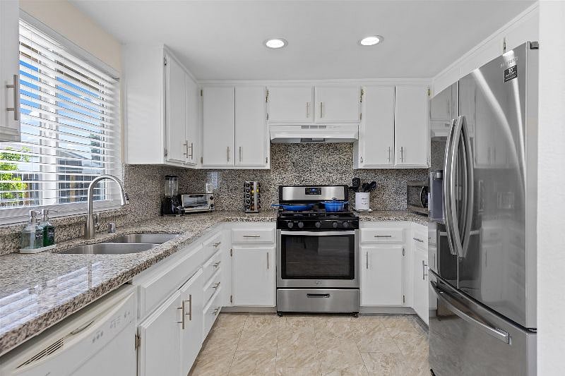 Furnished Finder property 563828_1 photo 8