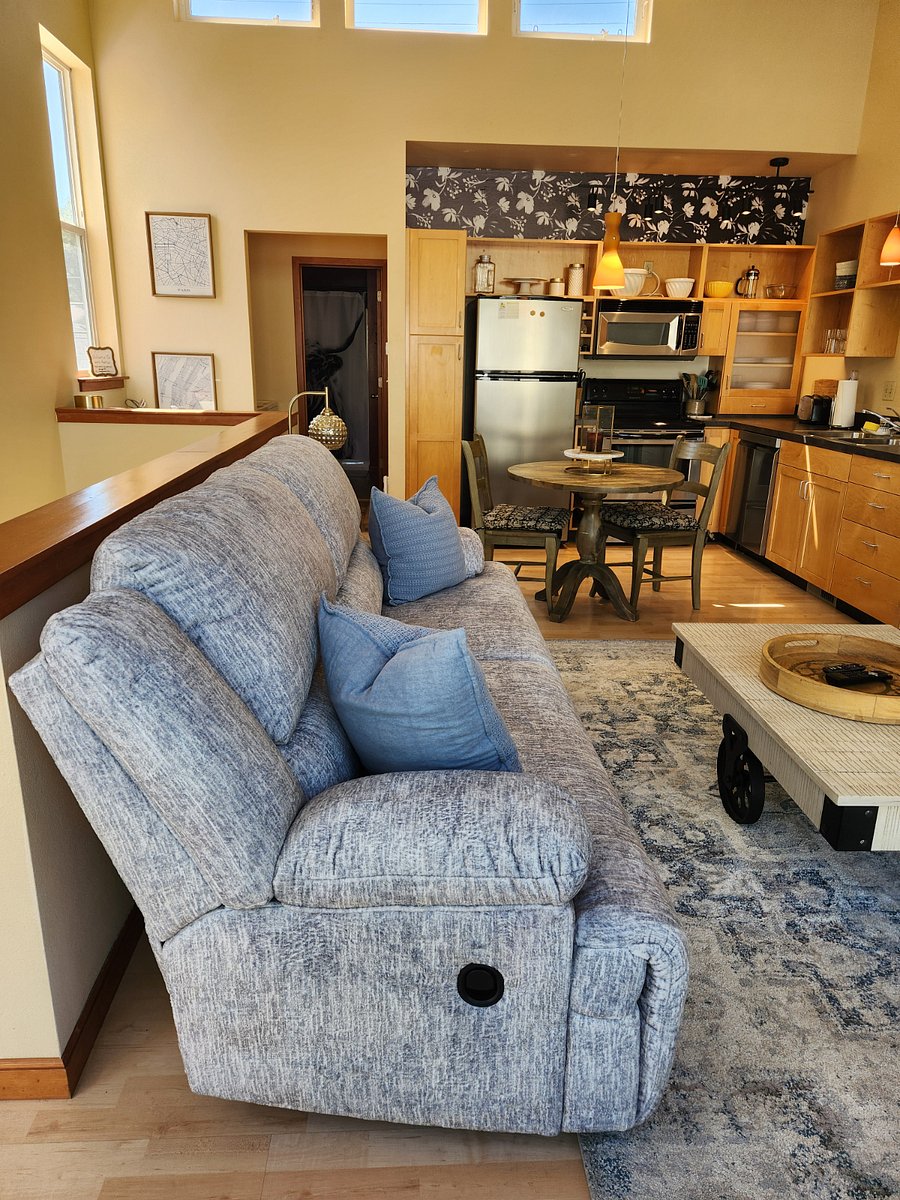 Furnished Finder property 563881_1 photo 8